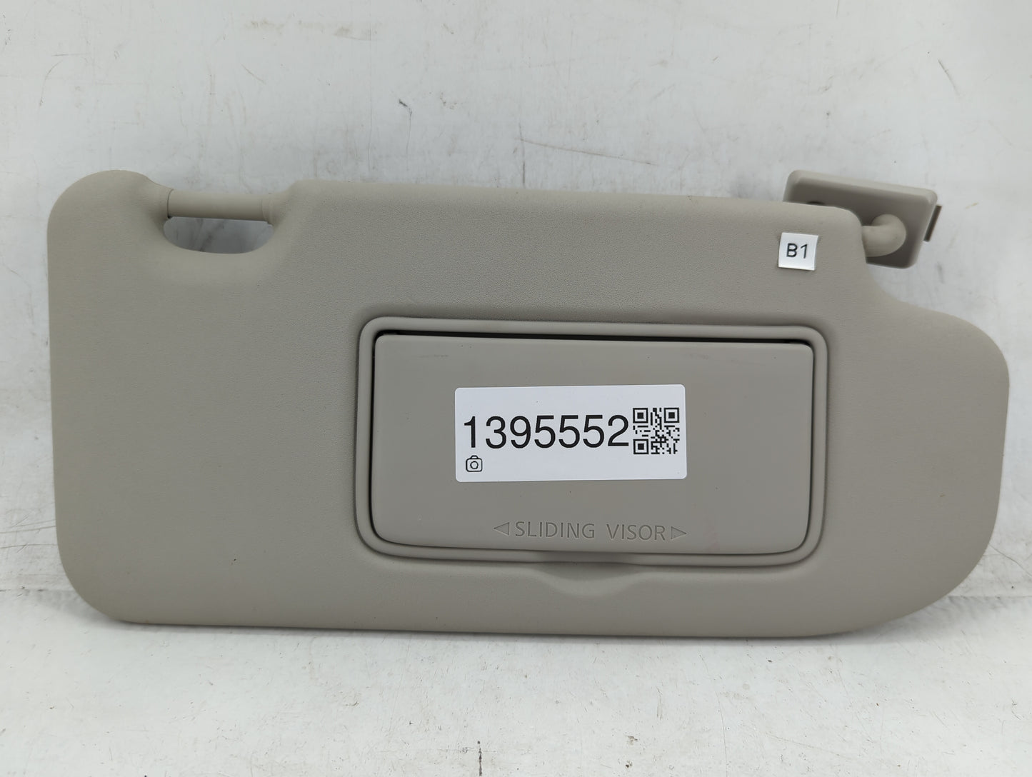 2019-2021 Nissan Qashqai Sun Visor Shade Replacement Passenger Right Mirror Fits Fits 2019 2020 2021 2022 OEM Used Auto Part