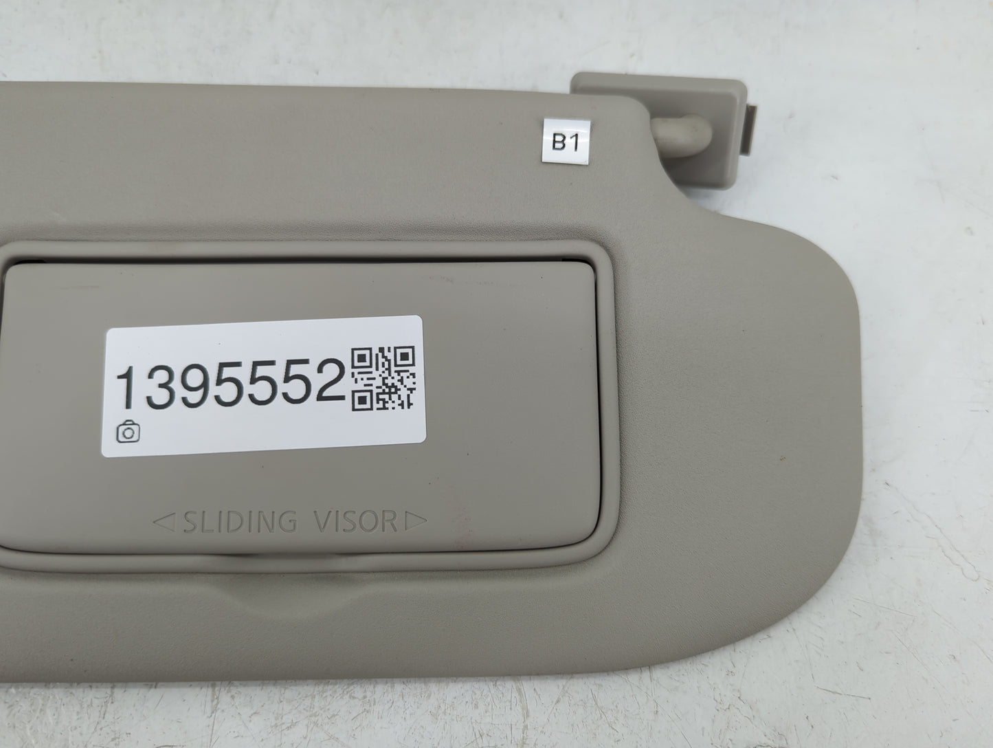 2019-2021 Nissan Qashqai Sun Visor Shade Replacement Passenger Right Mirror Fits Fits 2019 2020 2021 2022 OEM Used Auto Part