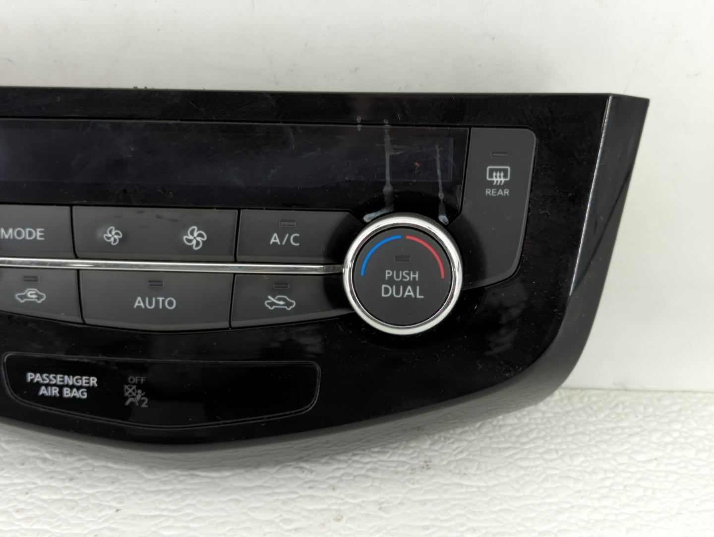 2017-2021 Nissan Qashqai Climate Control Module Temperature AC/Heater Replacement P/N:27500 7FE0A 27500 6MA0A Fits OEM Used 