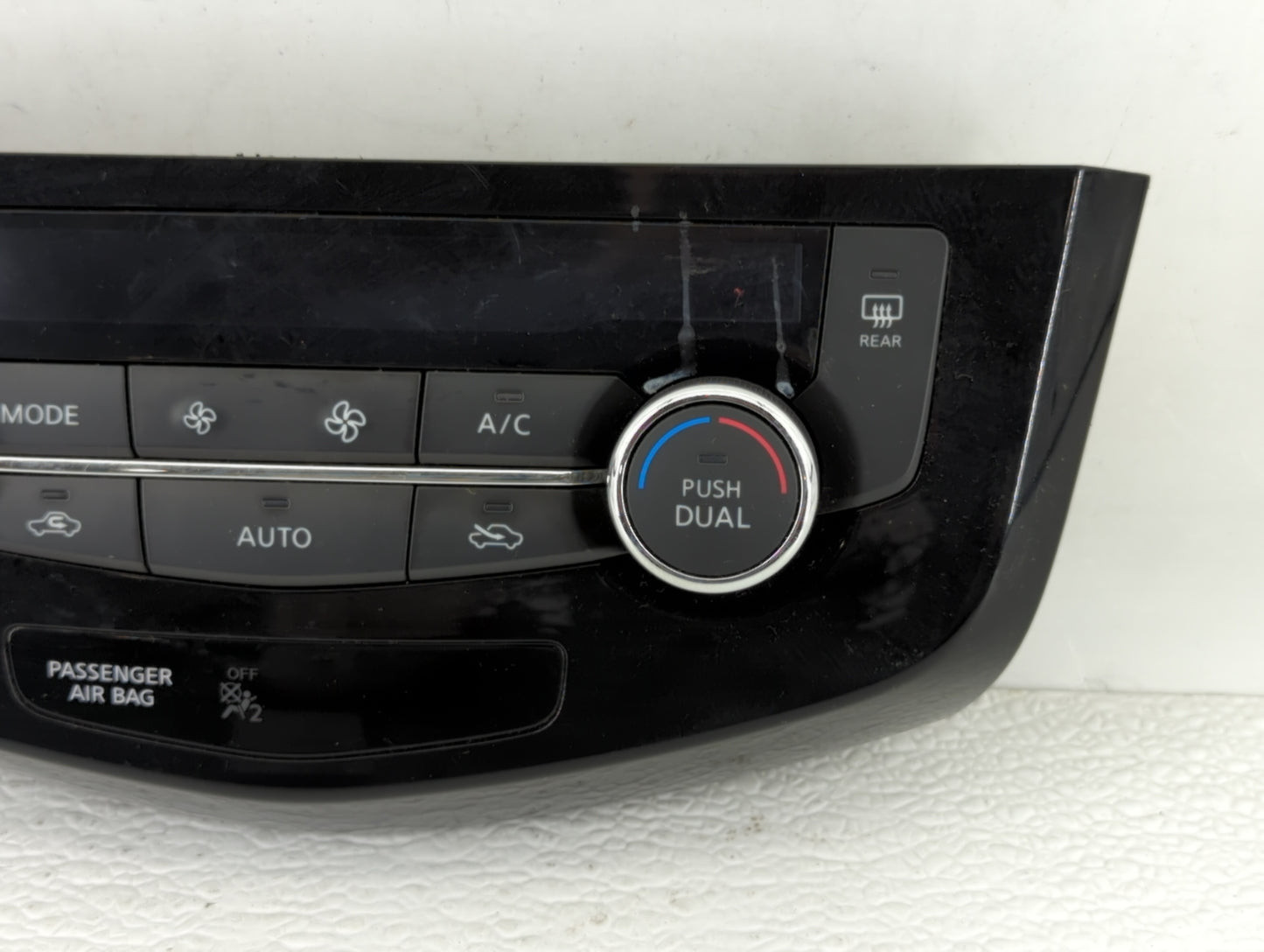 2017-2021 Nissan Qashqai Climate Control Module Temperature AC/Heater Replacement P/N:27500 7FE0A 27500 6MA0A Fits OEM Used 