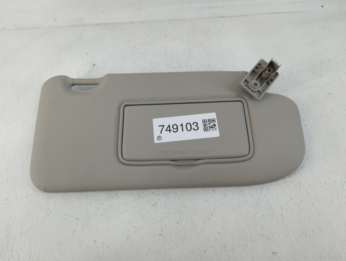 2019-2021 Nissan Qashqai Sun Visor Shade Replacement Passenger Right Mirror Fits Fits 2019 2020 2021 2022 OEM Used Auto Part