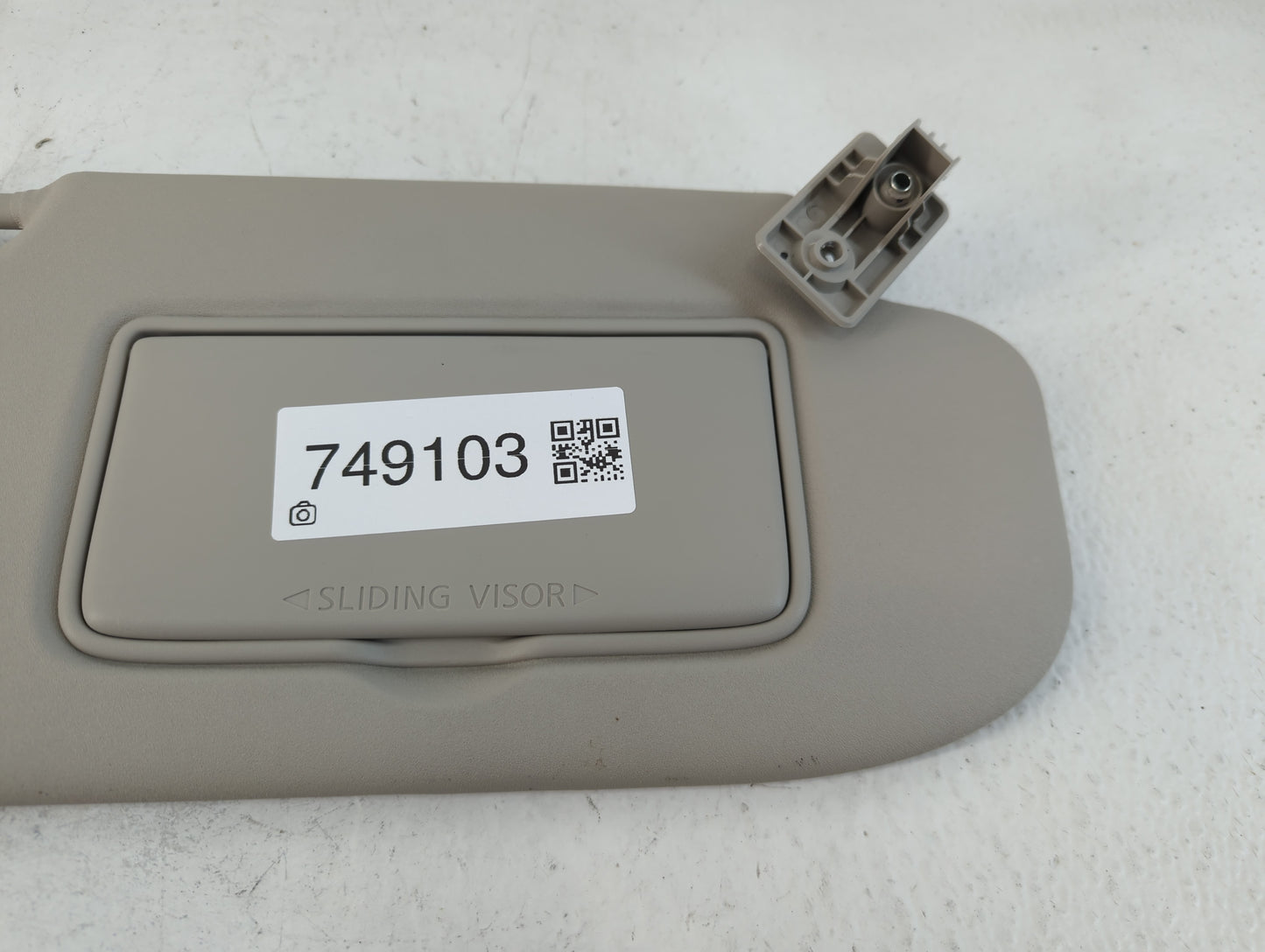 2019-2021 Nissan Qashqai Sun Visor Shade Replacement Passenger Right Mirror Fits Fits 2019 2020 2021 2022 OEM Used Auto Part