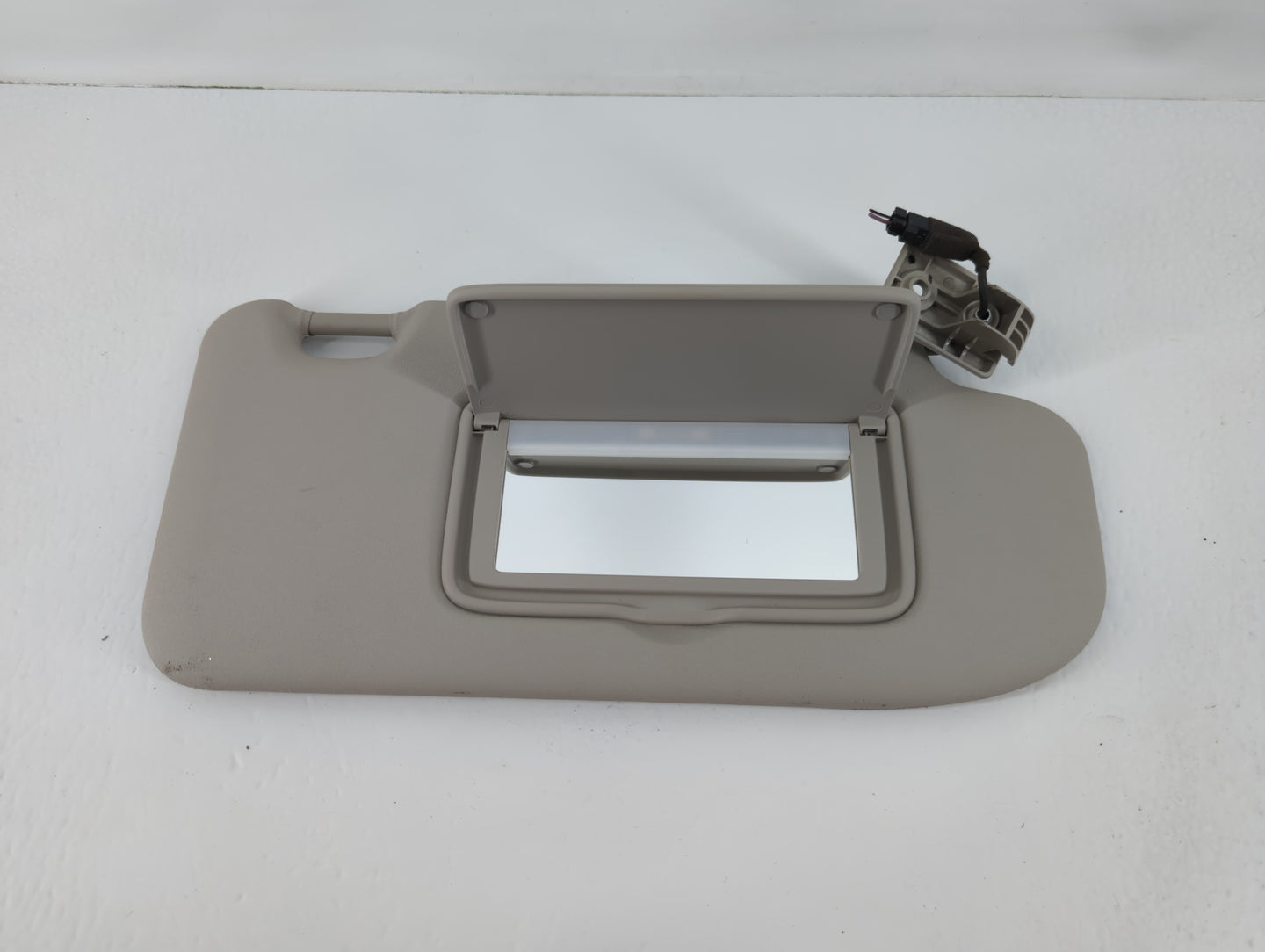 2019-2021 Nissan Qashqai Sun Visor Shade Replacement Passenger Right Mirror Fits Fits 2019 2020 2021 2022 OEM Used Auto Part