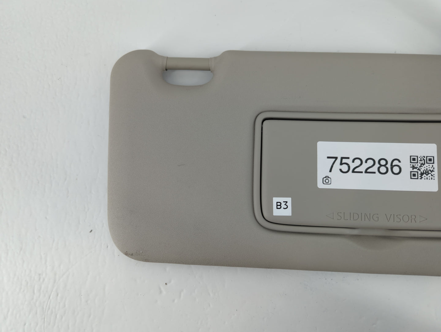 2019-2021 Nissan Qashqai Sun Visor Shade Replacement Passenger Right Mirror Fits Fits 2019 2020 2021 2022 OEM Used Auto Part