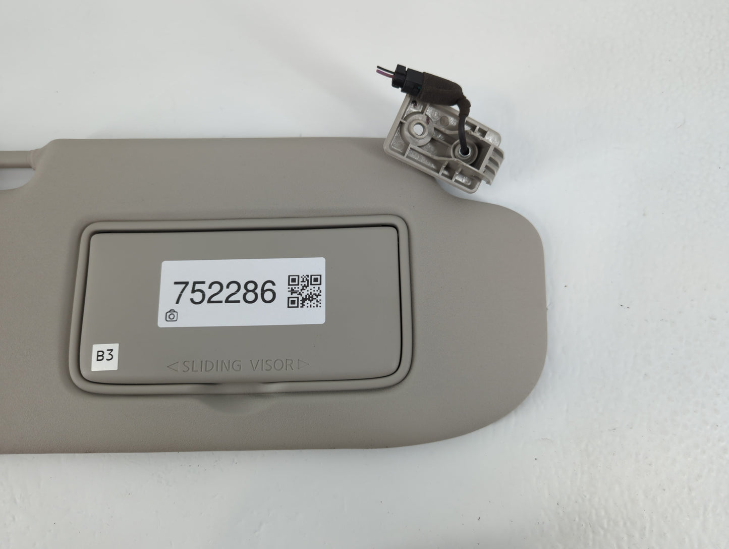2019-2021 Nissan Qashqai Sun Visor Shade Replacement Passenger Right Mirror Fits Fits 2019 2020 2021 2022 OEM Used Auto Part