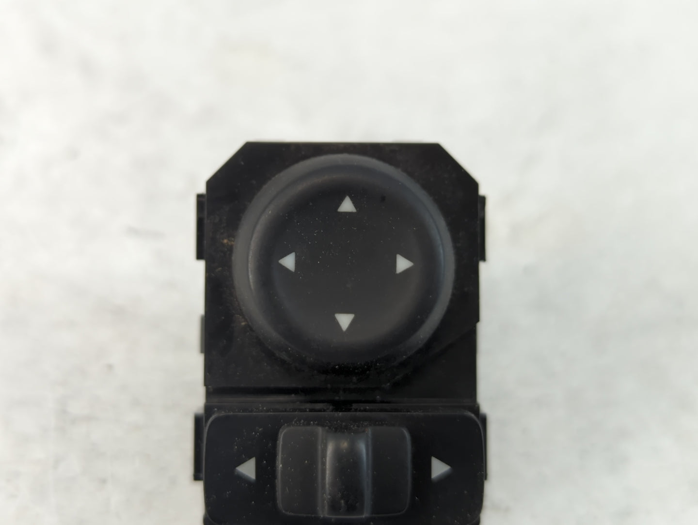 2017-2020 Nissan Rogue Master Power Window Switch Replacement Driver Side Left P/N:18529MD Fits Fits 2017 2018 2019 2020 OEM