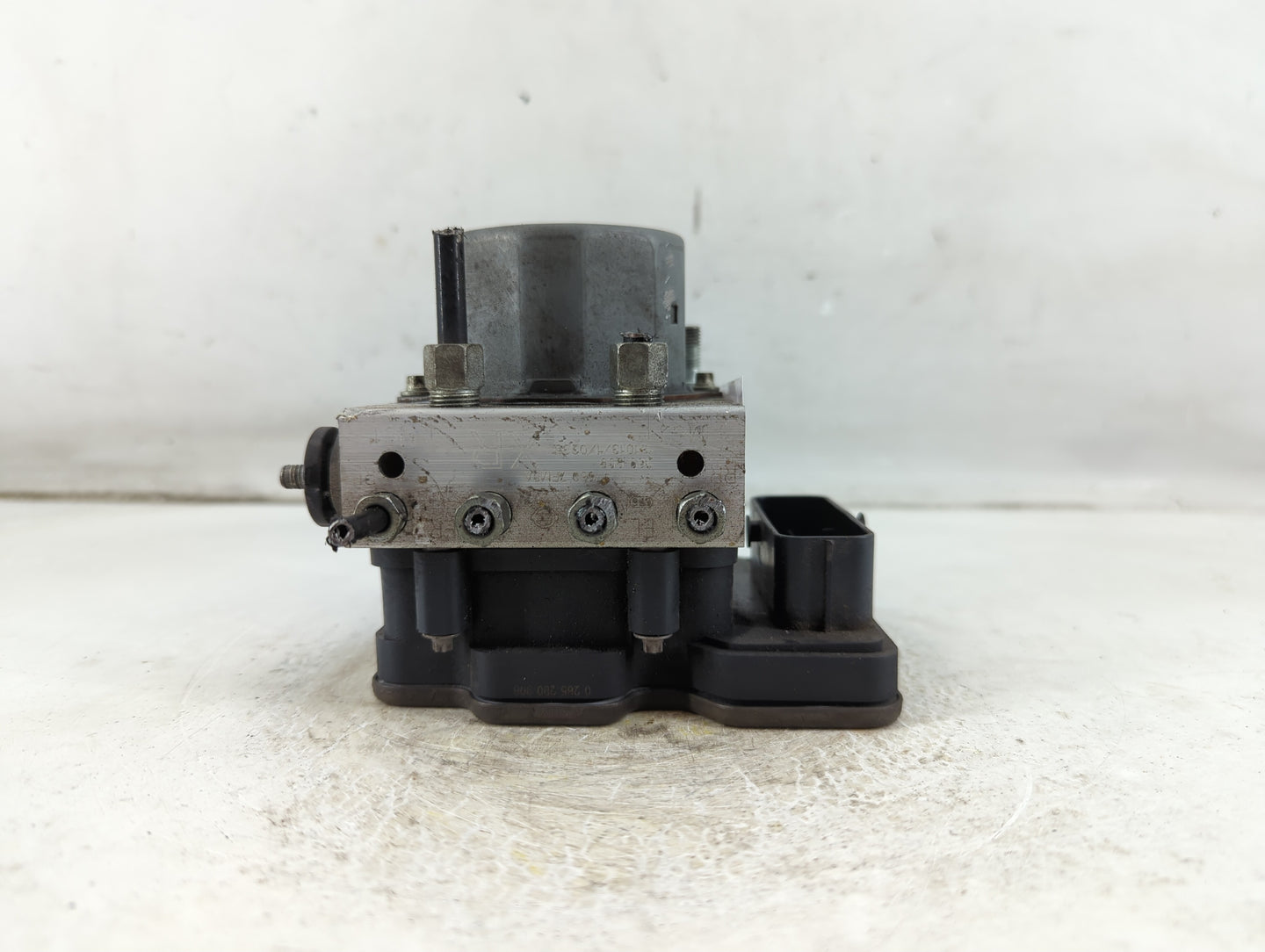 2018-2020 Nissan Rogue ABS Pump Control Module Replacement P/N:47660 7FM0A Fits Fits 2018 2019 2020 OEM Used Auto Parts - Oe