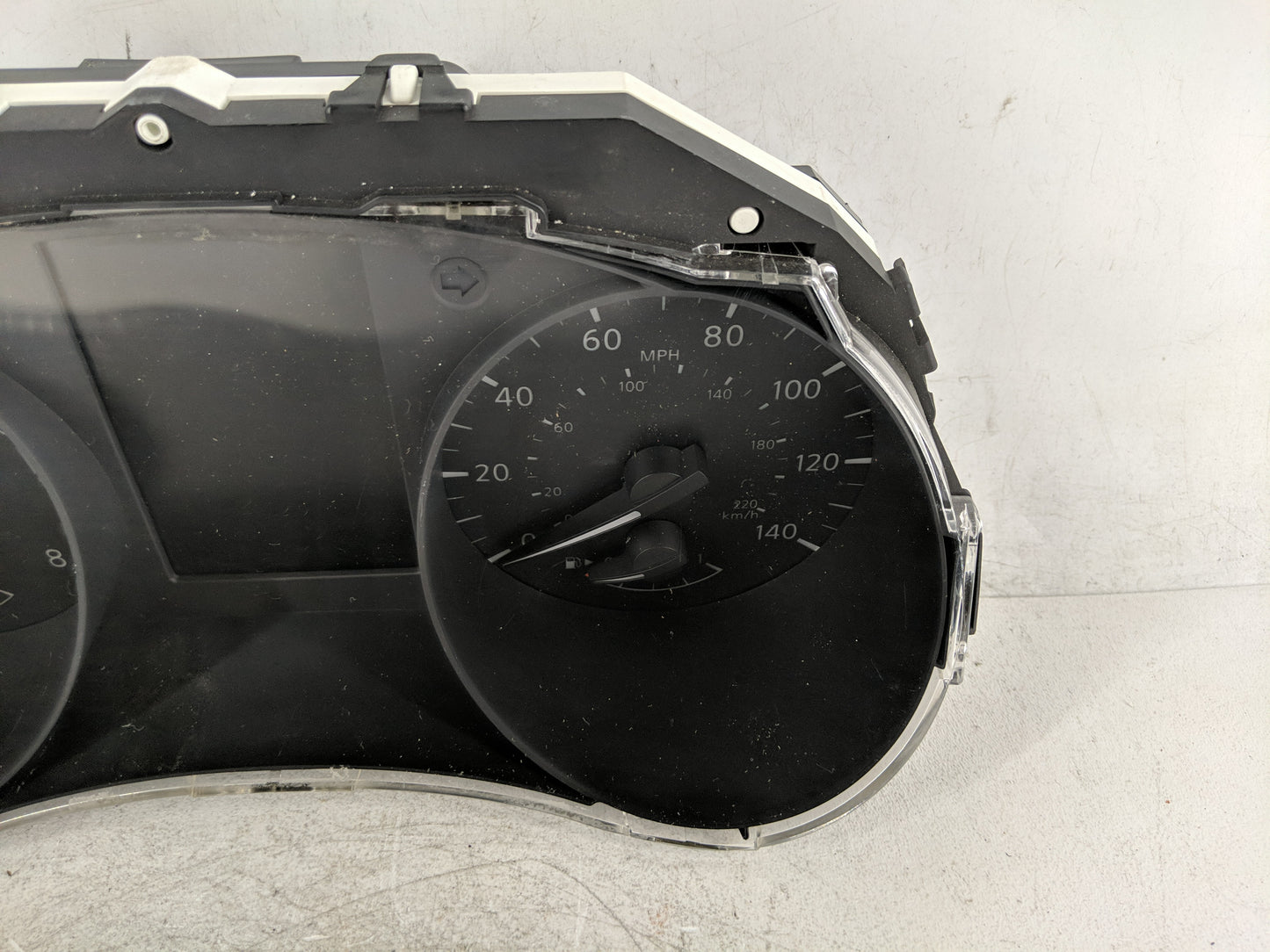 2019-2020 Nissan Rogue Instrument Cluster Speedometer Gauges Fits Fits 2019 2020 OEM Used Auto Parts - Oemusedautoparts1.com