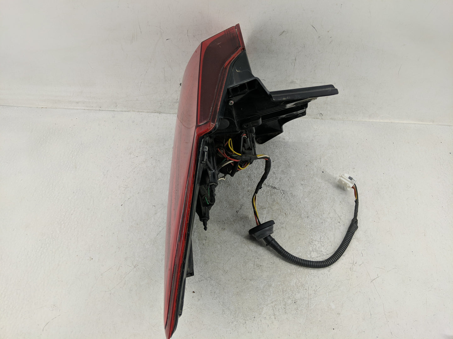2017-2020 Nissan Rogue Tail Light Assembly Driver Left OEM Fits Fits 2017 2018 2019 2020 OEM Used Auto Parts - Oemusedautopa