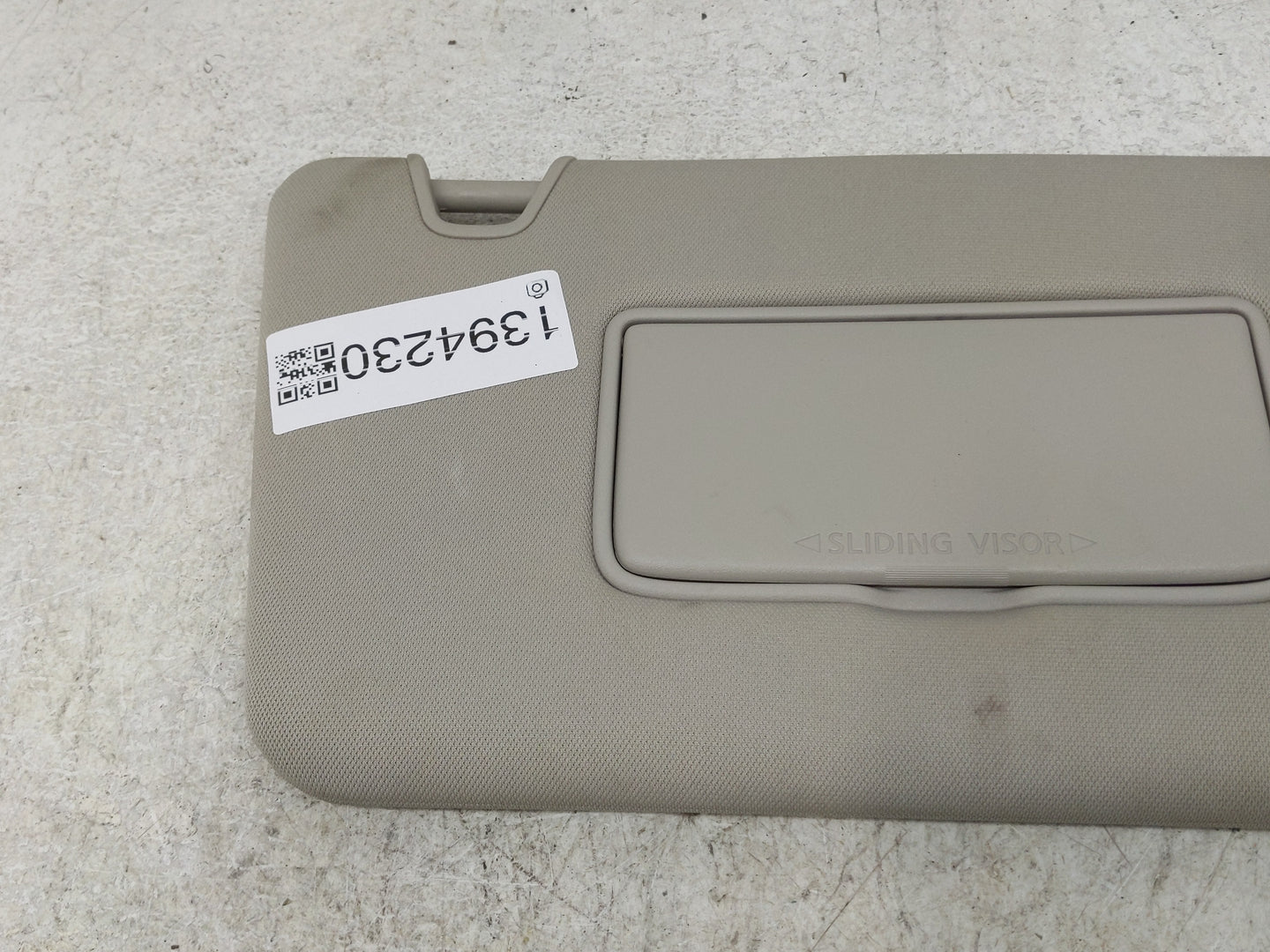 2018-2020 Nissan Rogue Sun Visor Shade Replacement Passenger Right Mirror Fits Fits 2018 2019 2020 OEM Used Auto Parts - Oem