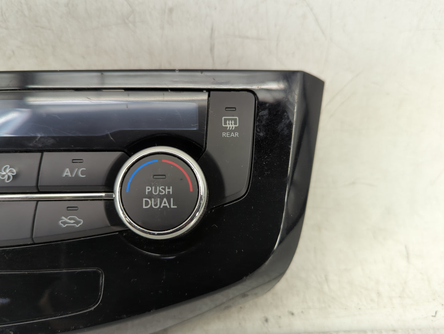 2017-2022 Nissan Rogue Climate Control Module Temperature AC/Heater Replacement P/N:27500 7FE0A Fits OEM Used Auto Parts - O