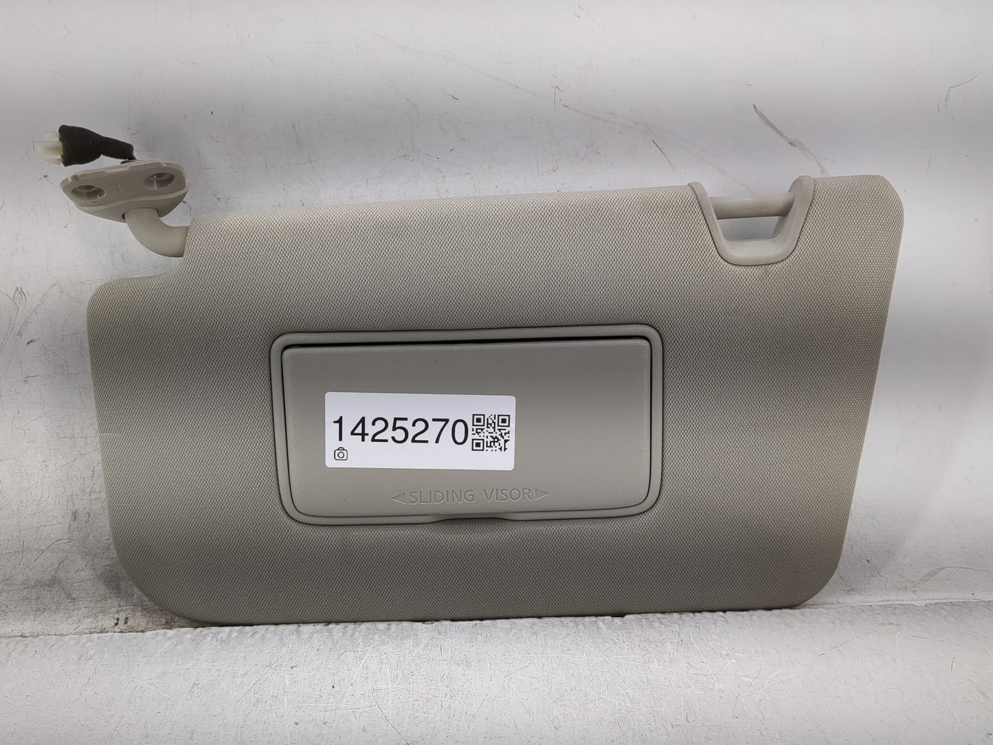 2018-2020 Nissan Rogue Sun Visor Shade Replacement Driver Left Mirror Fits Fits 2018 2019 2020 OEM Used Auto Parts - Oemused