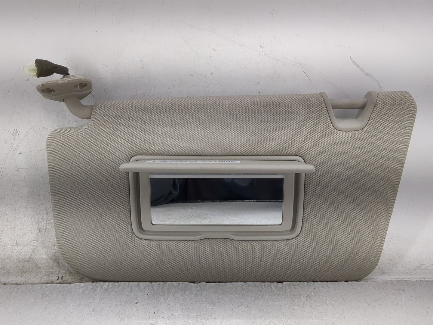 2018-2020 Nissan Rogue Sun Visor Shade Replacement Driver Left Mirror Fits Fits 2018 2019 2020 OEM Used Auto Parts - Oemused