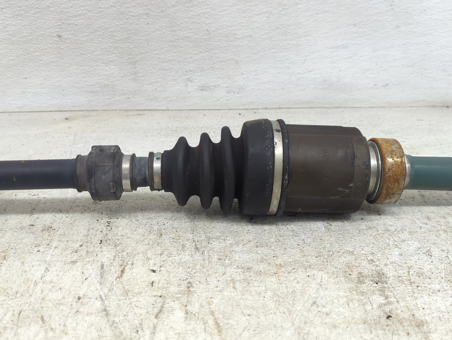 2017-2019 Nissan Rogue Axle Shaft Front Driver Cv C/v 1429112 - Oemusedautoparts1.com