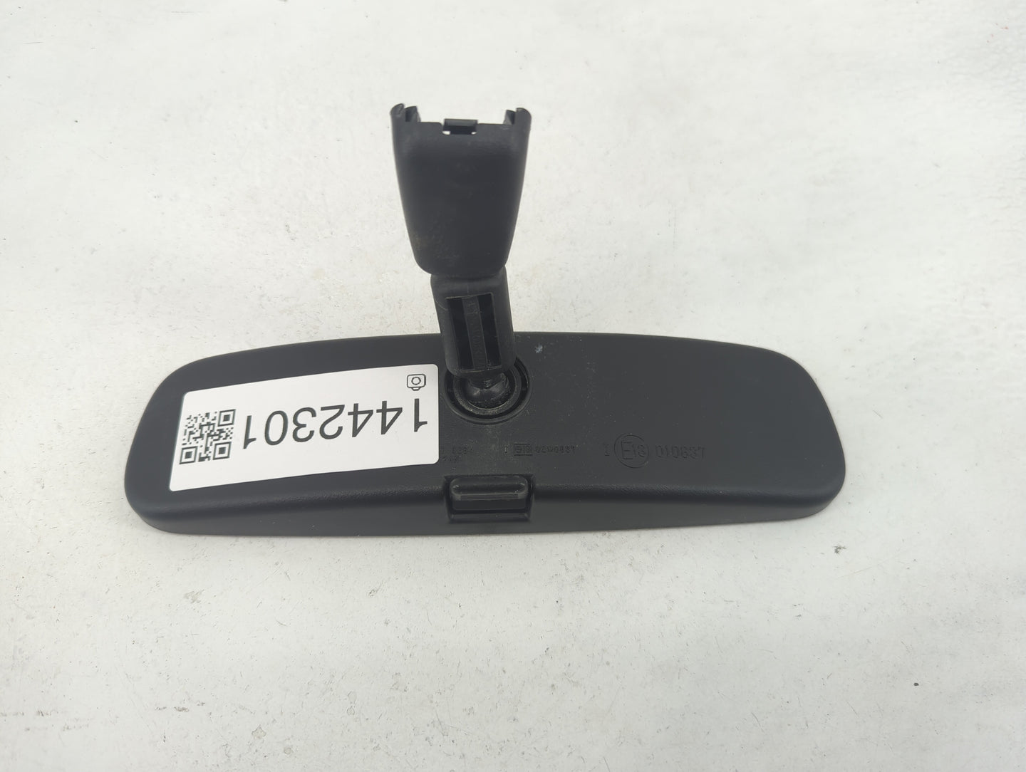 2014-2022 Nissan Rogue Interior Rear View Mirror Replacement OEM P/N:010837 Fits OEM Used Auto Parts - Oemusedautoparts1.com