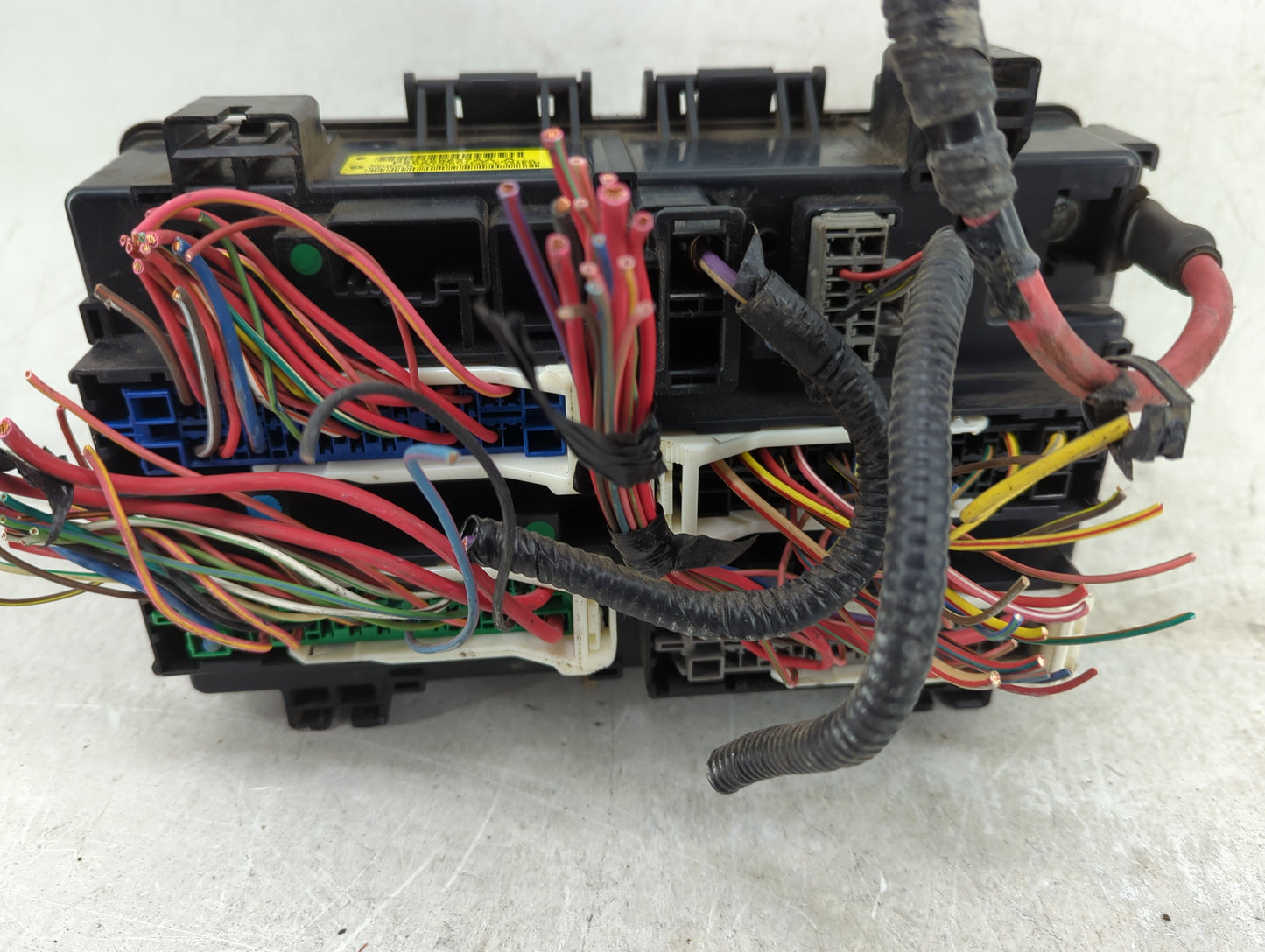 2017-2020 Nissan Rogue Fusebox Fuse Box Panel Relay Module P/N:P68258527AA Fits Fits 2017 2018 2019 2020 OEM Used Auto Parts