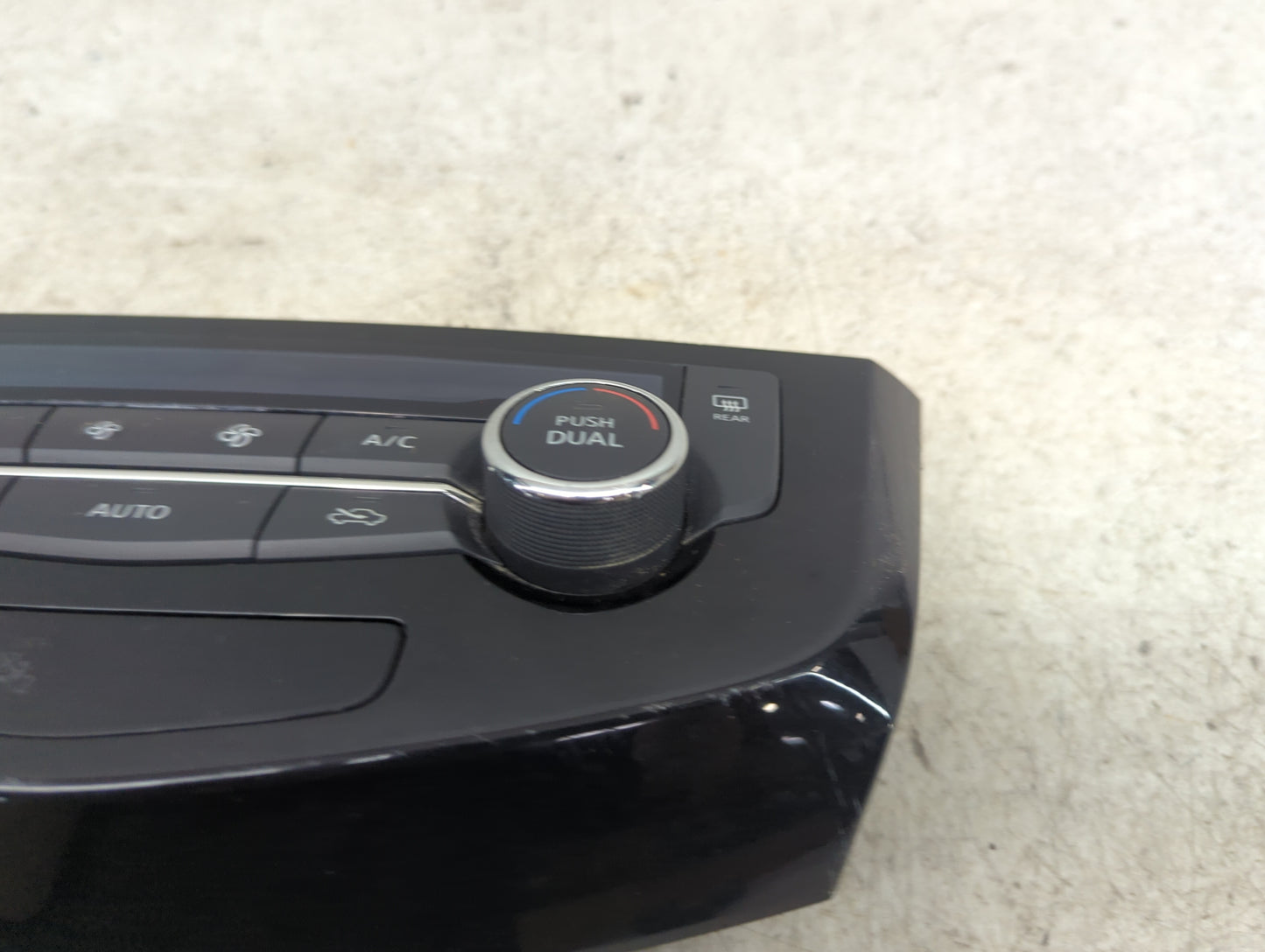 2017-2020 Nissan Rogue Climate Control Module Temperature AC/Heater Replacement Fits Fits 2017 2018 2019 2020 OEM Used Auto 