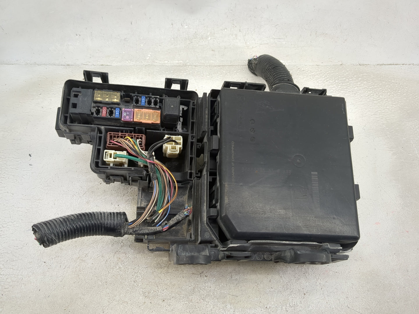 2017-2019 Nissan Rogue Fusebox Fuse Box Panel Relay Module Fits Fits 2017 2018 2019 OEM Used Auto Parts - Oemusedautoparts1.