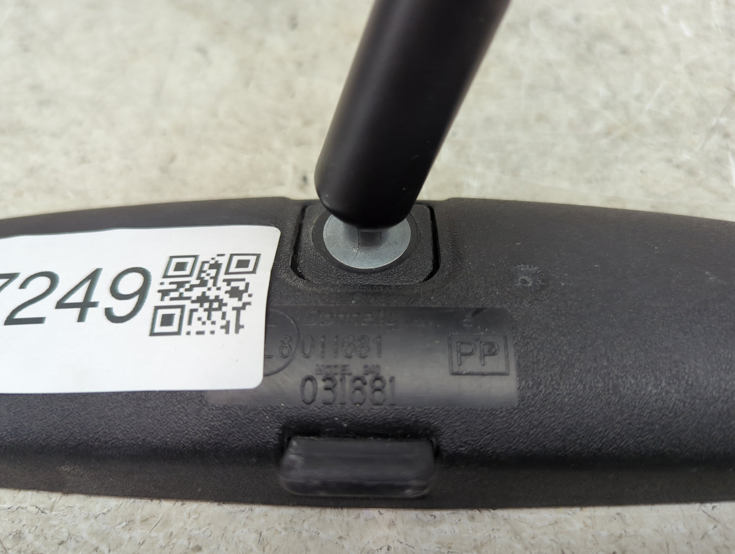 2019 Nissan Rogue Interior Rear View Mirror Replacement OEM P/N:E4 011681 E4 03I681 Fits OEM Used Auto Parts - Oemusedautopa