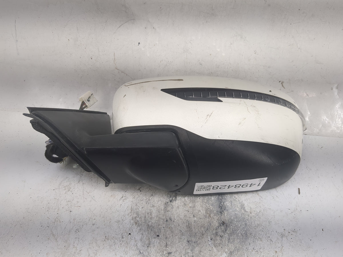 2017-2020 Nissan Rogue Driver Side View Mirror - Left Door Mirror OEM Used - Oemusedautoparts1.com