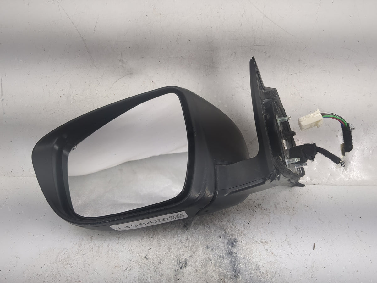 2017-2020 Nissan Rogue Driver Side View Mirror - Left Door Mirror OEM Used - Oemusedautoparts1.com