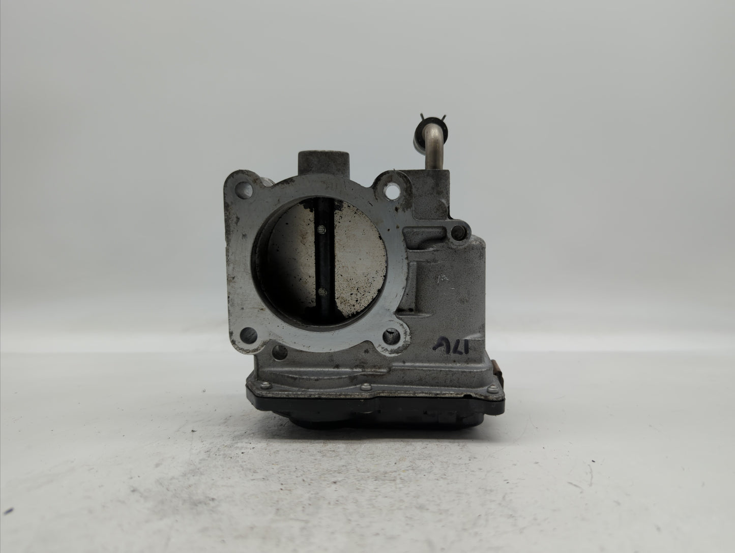 2014-2019 Nissan Rogue Throttle Body P/N:3TA60-01 C 3TA60-01 B, 3TA60-01 A Fits Fits 2013 2014 2015 2016 2017 2018 2019 OEM 