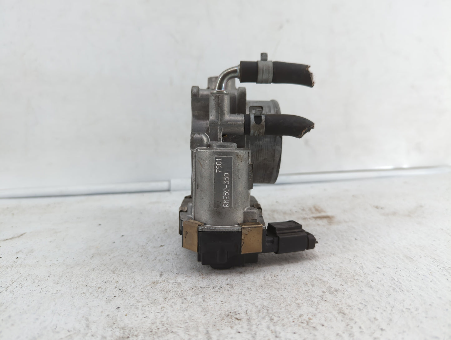 2014-2019 Nissan Rogue Throttle Body P/N:17090100498 3TA60-01 C, 3TA60-01 B Fits Fits 2013 2014 2015 2016 2017 2018 2019 OEM