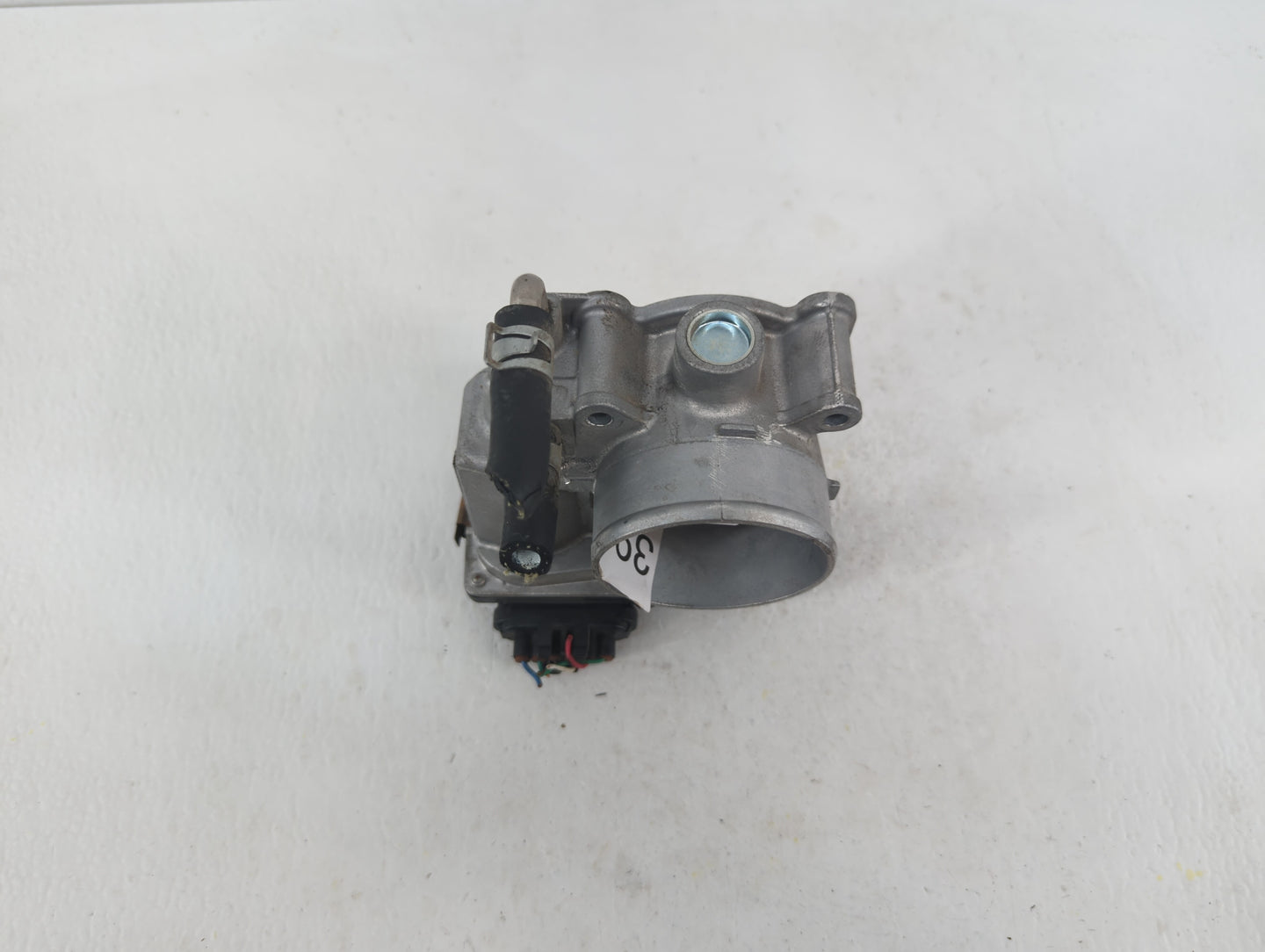 2014-2019 Nissan Rogue Throttle Body P/N:3TA60-01 C 3TA60-01 B, 3TA60-01 A Fits Fits 2013 2014 2015 2016 2017 2018 2019 OEM 