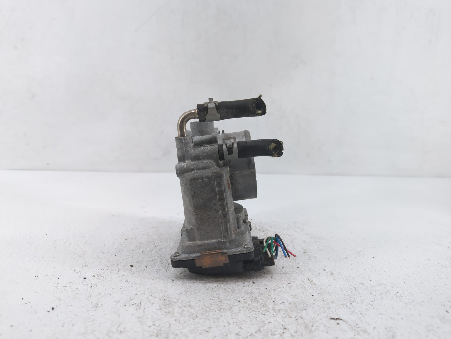 2014-2019 Nissan Rogue Throttle Body P/N:3TA60-01 C 3TA60-01 B, 3TA60-01 A Fits Fits 2013 2014 2015 2016 2017 2018 2019 OEM 
