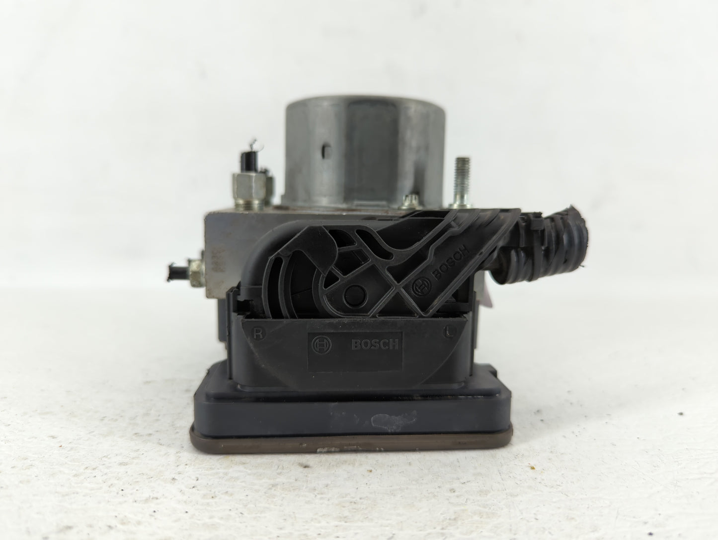 2019-2020 Nissan Rogue ABS Pump Control Module Replacement P/N:47660 7FM0A 47660 7FM1A, 47660 7FM5A Fits Fits 2019 2020 OEM 