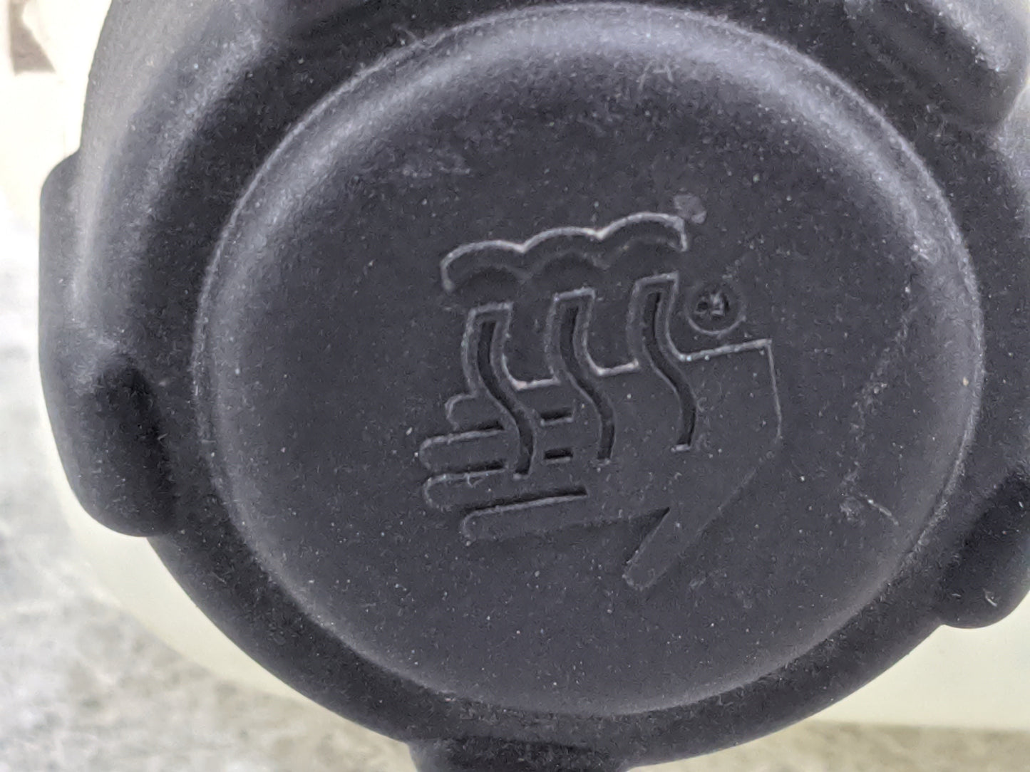2017-2019 Nissan Rogue Radiator Coolant Overflow Expansion Tank Bottle - Oemusedautoparts1.com