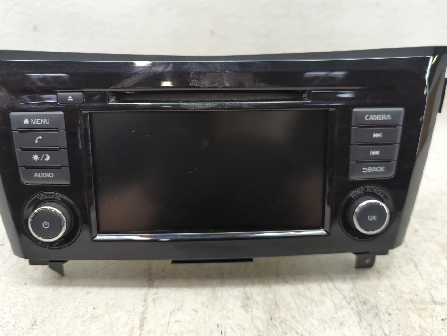 2019 Nissan Rogue Radio AM FM Cd Player Receiver Replacement P/N:2591A8FM0B AIVIP32R0, YBN-AIVIP32R0, TT3350 Fits OEM Used A