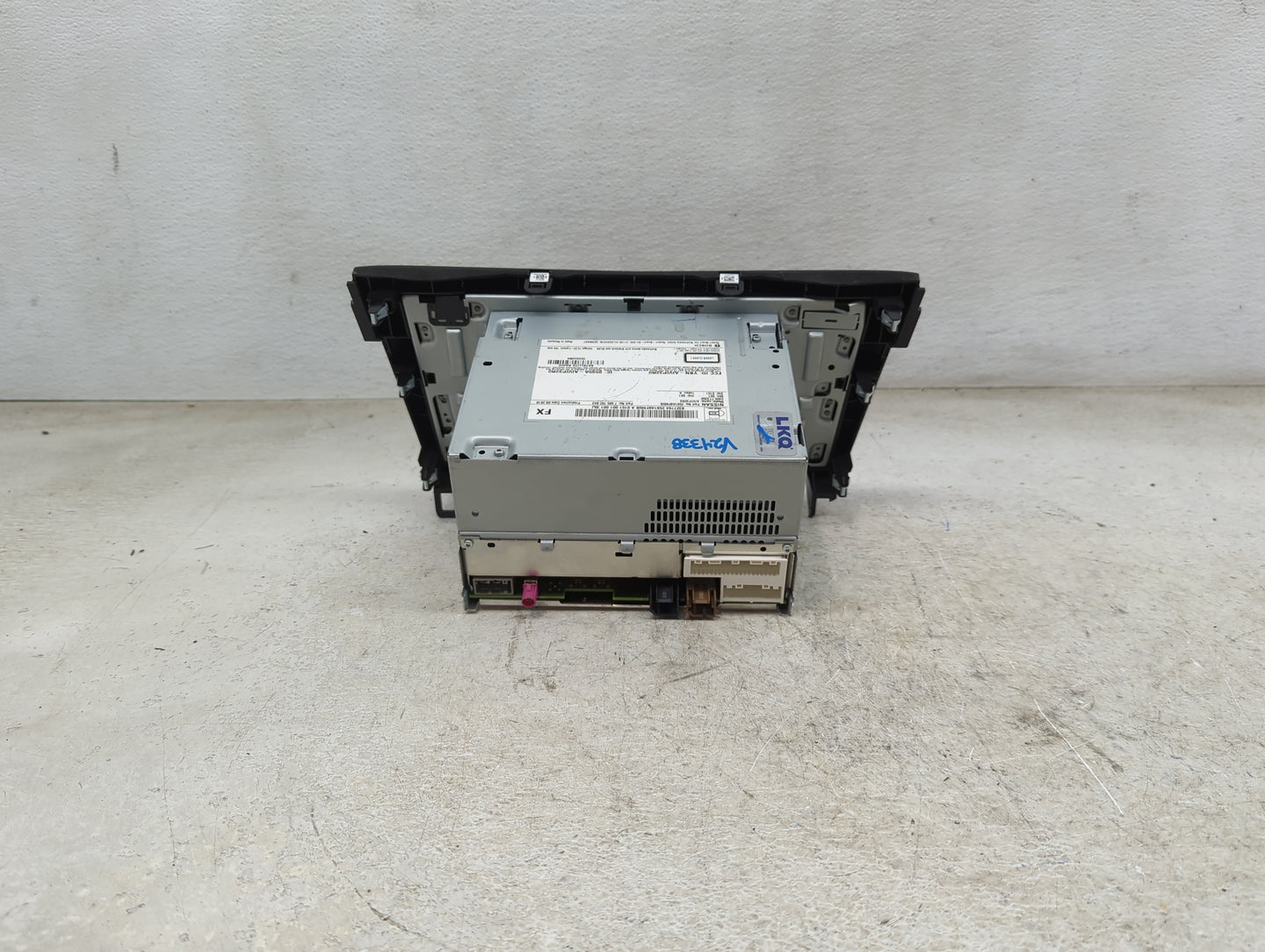 2019 Nissan Rogue Radio AM FM Cd Player Receiver Replacement P/N:2591A8FM0B AIVIP32R0, YBN-AIVIP32R0, TT3350 Fits OEM Used A