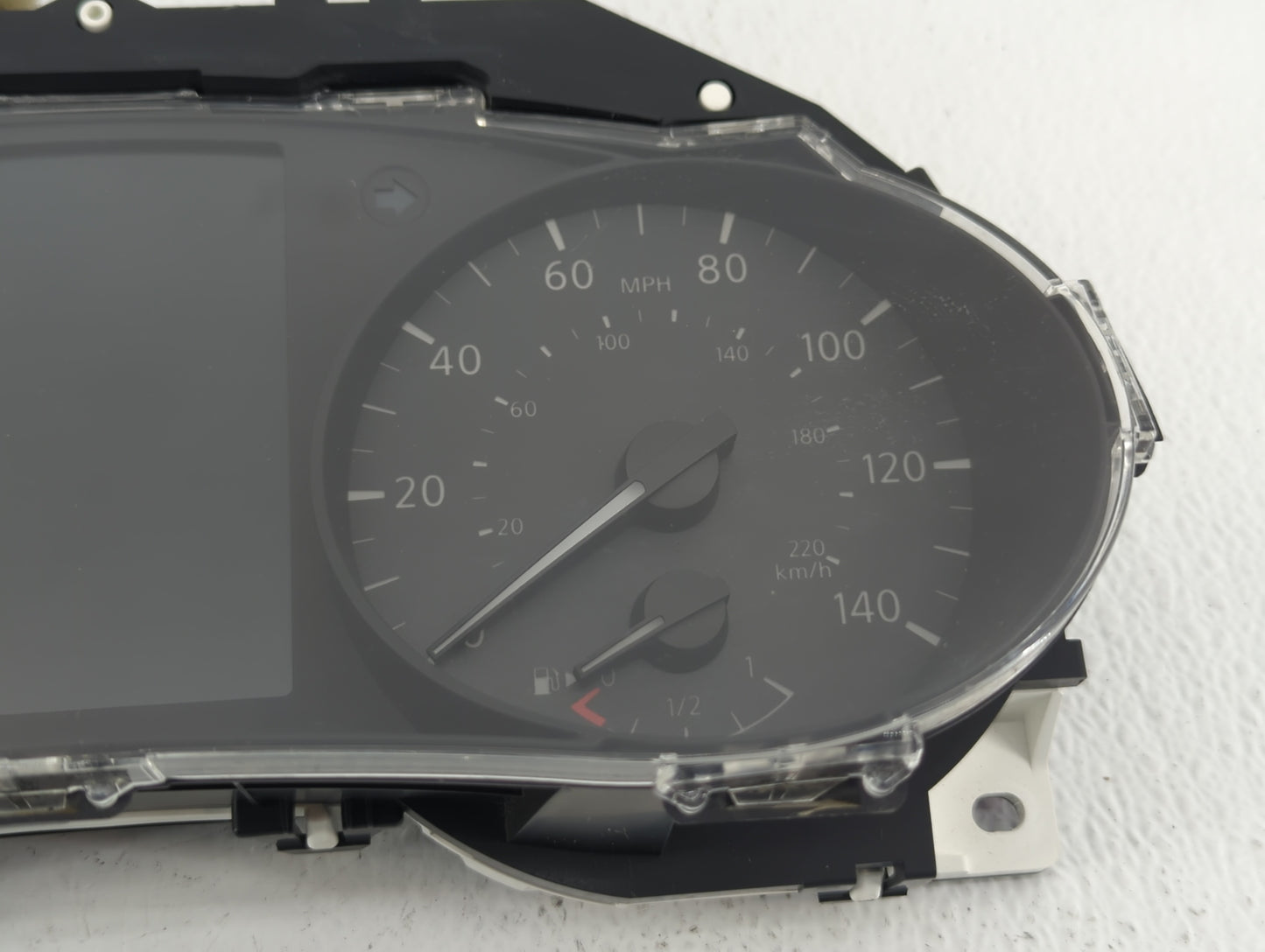 2019-2020 Nissan Rogue Instrument Cluster Speedometer Gauges P/N:7FM0A Miles: Fits Fits 2019 2020 OEM Used Auto Parts - Oemu
