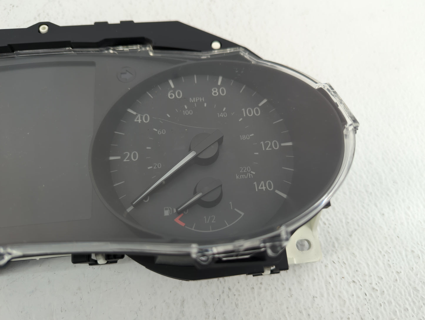 2019-2020 Nissan Rogue Instrument Cluster Speedometer Gauges P/N:5HT0A/I01A 5HT0A/X4C7 Fits Fits 2019 2020 OEM Used Auto Par