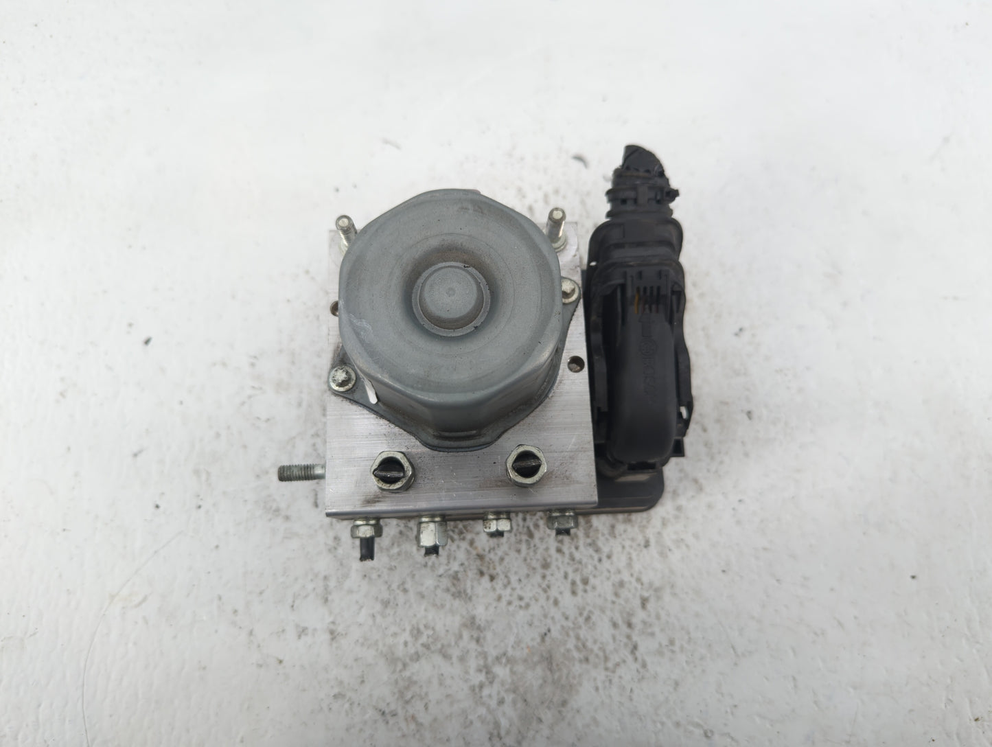 2019-2020 Nissan Rogue ABS Pump Control Module Replacement P/N:47660 75V0A Fits Fits 2019 2020 OEM Used Auto Parts - Oemused