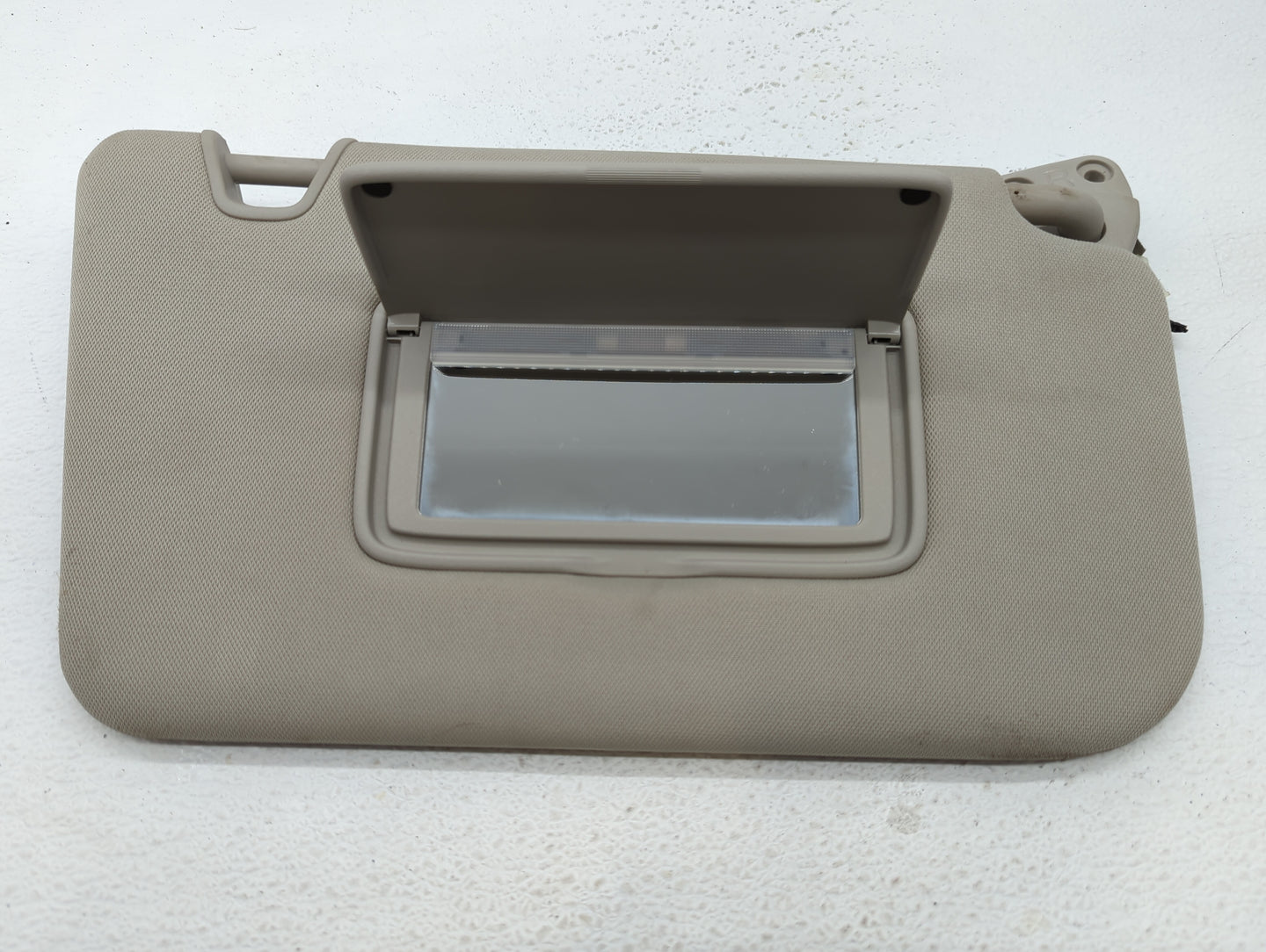 2018-2020 Nissan Rogue Sun Visor Shade Replacement Passenger Right Mirror Fits Fits 2018 2019 2020 OEM Used Auto Parts - Oem