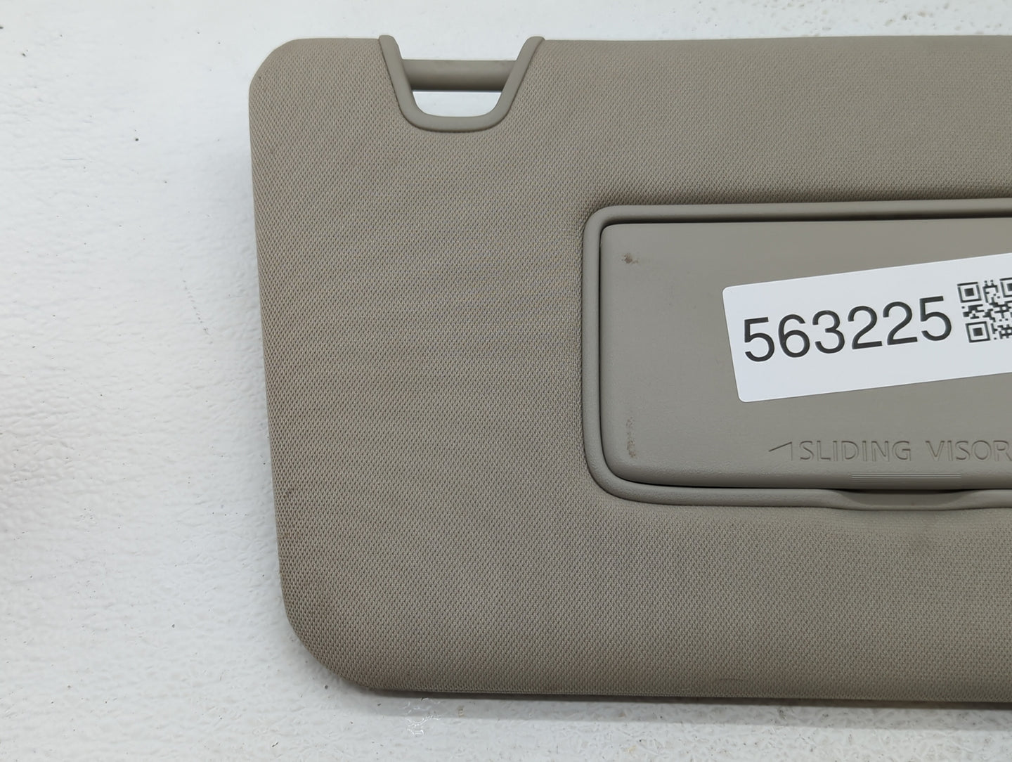 2018-2020 Nissan Rogue Sun Visor Shade Replacement Passenger Right Mirror Fits Fits 2018 2019 2020 OEM Used Auto Parts - Oem