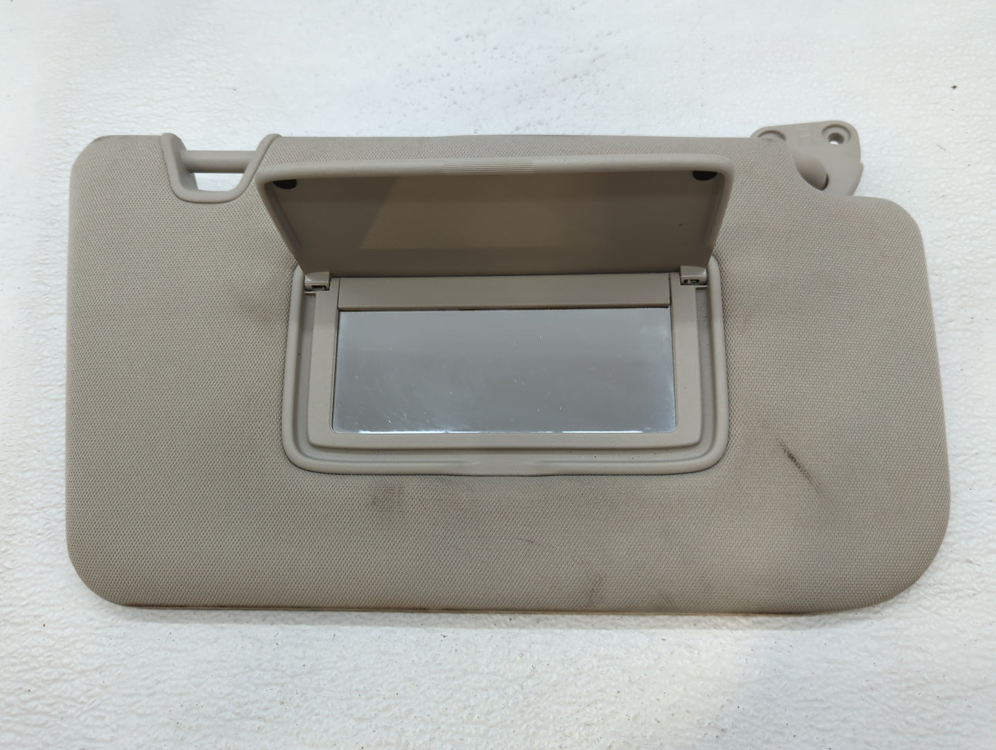 2018-2020 Nissan Rogue Sun Visor Shade Replacement Driver Left Mirror Fits Fits 2018 2019 2020 OEM Used Auto Parts - Oemused