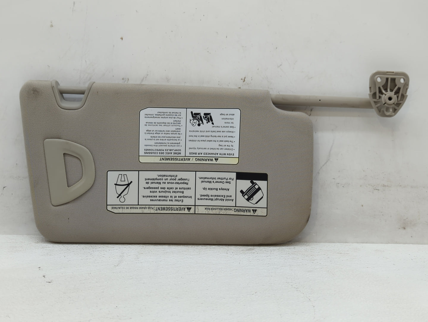 2018-2020 Nissan Rogue Sun Visor Shade Replacement Passenger Right Mirror Fits Fits 2018 2019 2020 OEM Used Auto Parts - Oem