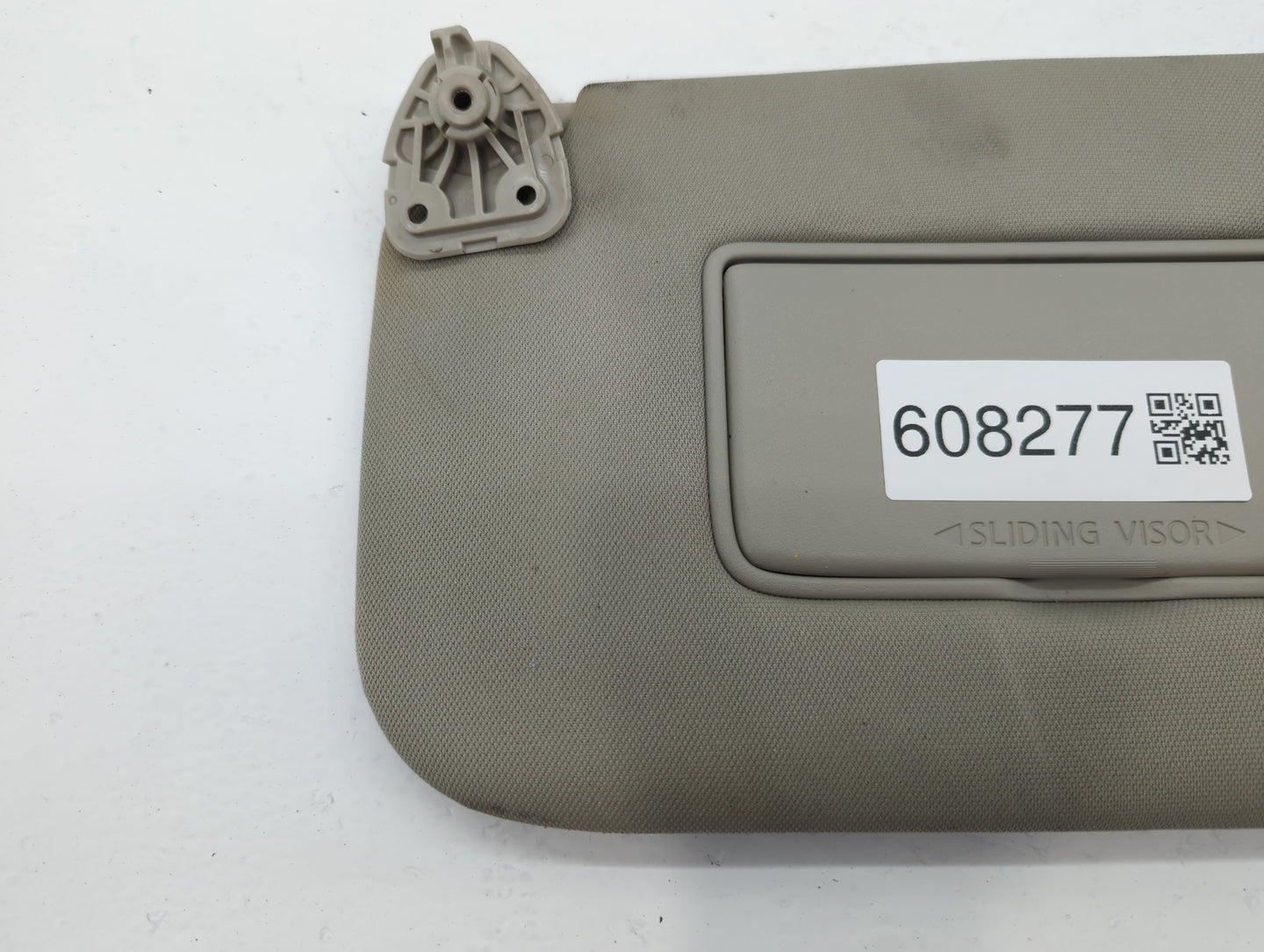 2018-2020 Nissan Rogue Sun Visor Shade Replacement Passenger Right Mirror Fits Fits 2018 2019 2020 OEM Used Auto Parts - Oem