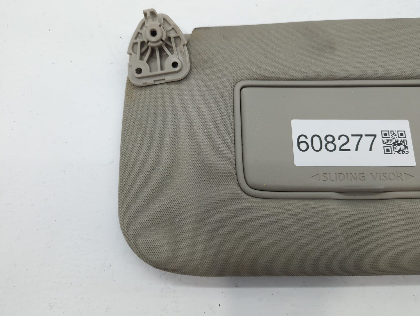 2018-2020 Nissan Rogue Sun Visor Shade Replacement Passenger Right Mirror Fits Fits 2018 2019 2020 OEM Used Auto Parts - Oem