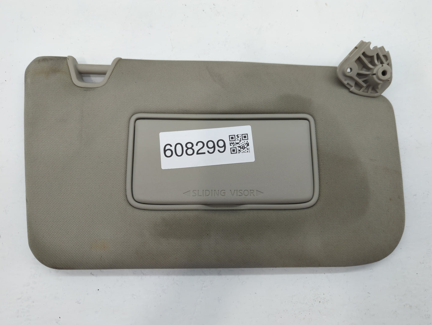 2018-2020 Nissan Rogue Sun Visor Shade Replacement Driver Left Mirror Fits Fits 2018 2019 2020 OEM Used Auto Parts - Oemused