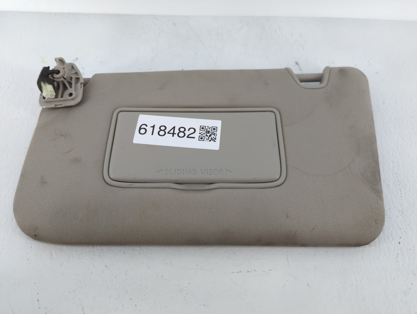 2018-2020 Nissan Rogue Sun Visor Shade Replacement Driver Left Mirror Fits Fits 2018 2019 2020 OEM Used Auto Parts - Oemused