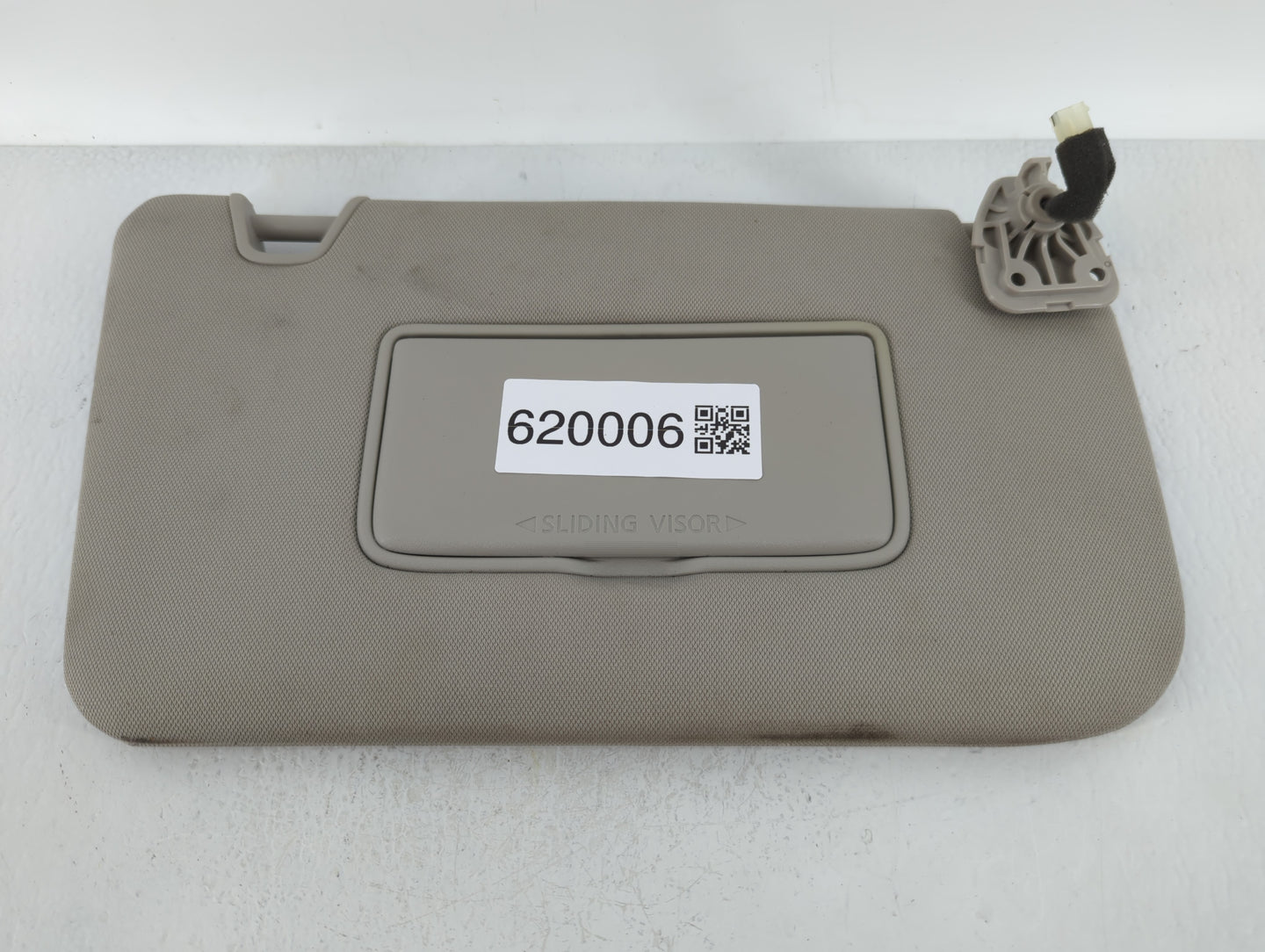 2018-2020 Nissan Rogue Sun Visor Shade Replacement Passenger Right Mirror Fits Fits 2018 2019 2020 OEM Used Auto Parts - Oem