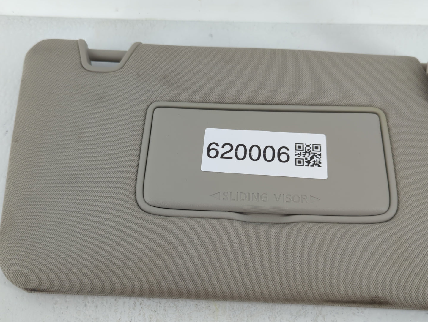 2018-2020 Nissan Rogue Sun Visor Shade Replacement Passenger Right Mirror Fits Fits 2018 2019 2020 OEM Used Auto Parts - Oem