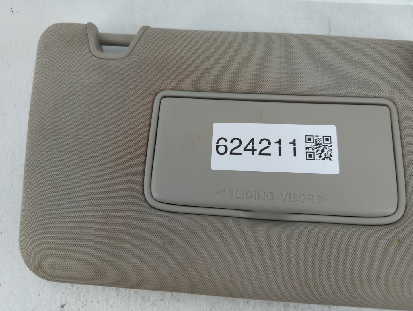 2018-2020 Nissan Rogue Sun Visor Shade Replacement Passenger Right Mirror Fits Fits 2018 2019 2020 OEM Used Auto Parts - Oem