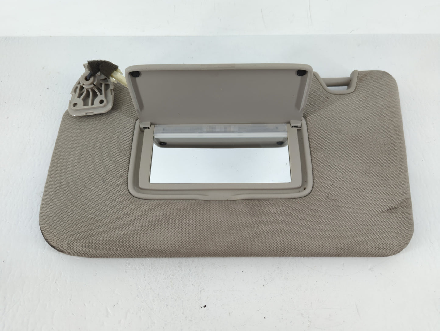 2018-2020 Nissan Rogue Sun Visor Shade Replacement Passenger Right Mirror Fits Fits 2018 2019 2020 OEM Used Auto Parts - Oem