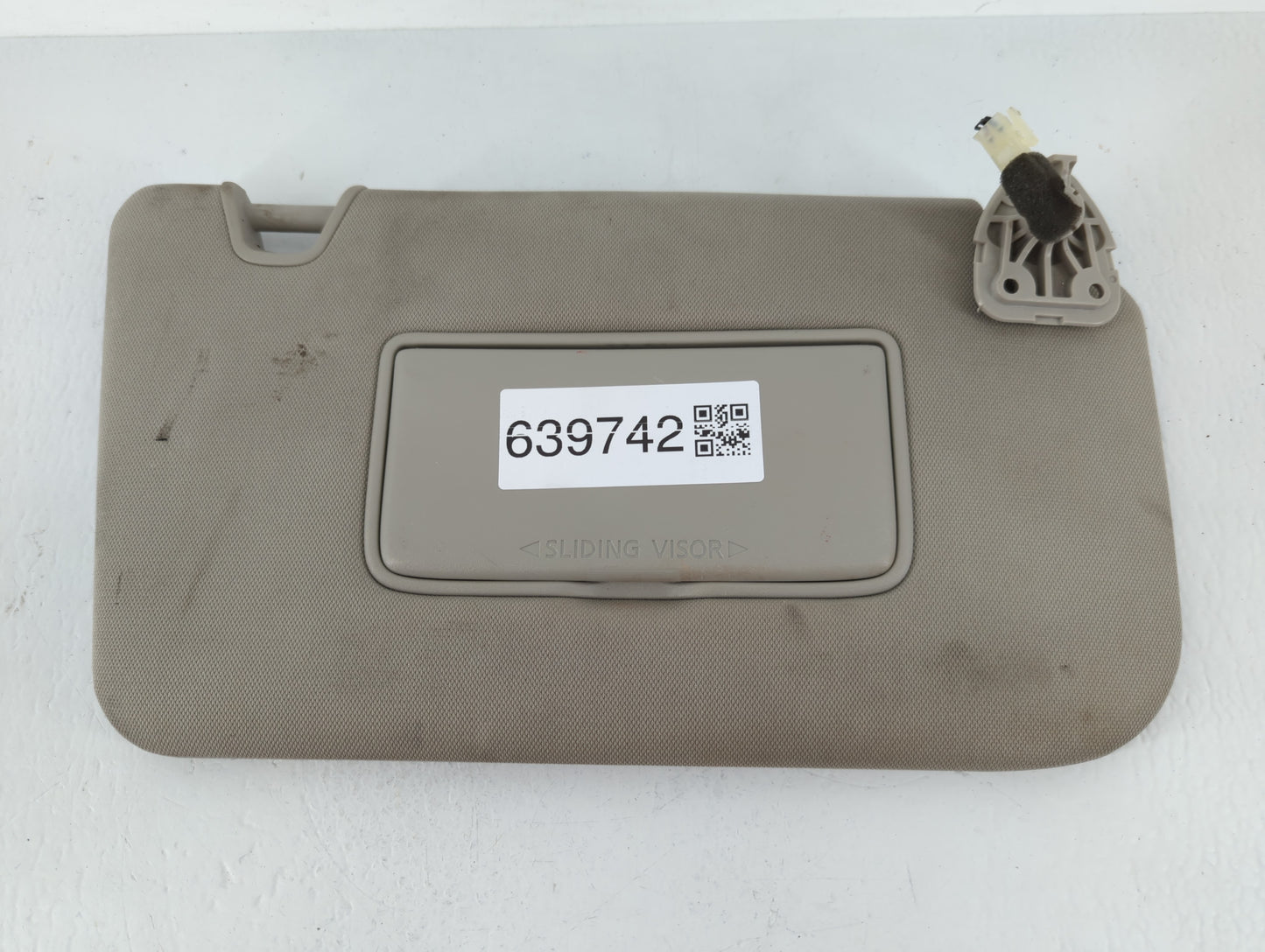 2018-2020 Nissan Rogue Sun Visor Shade Replacement Driver Left Mirror Fits Fits 2018 2019 2020 OEM Used Auto Parts - Oemused
