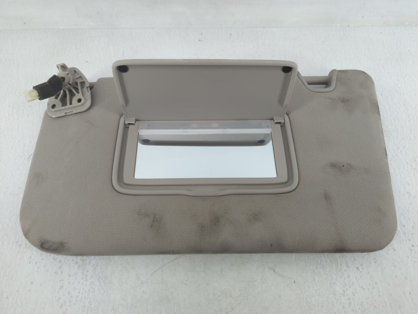 2018-2020 Nissan Rogue Sun Visor Shade Replacement Driver Left Mirror Fits Fits 2018 2019 2020 OEM Used Auto Parts - Oemused